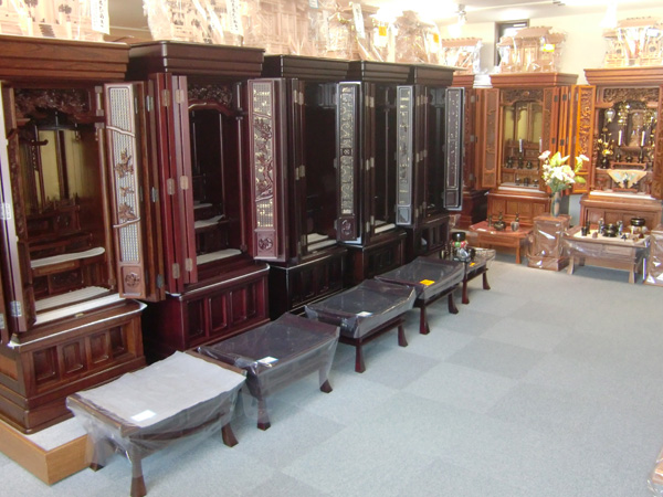 仏壇・仏具等の販売 | 有限会社仏壇の三心堂 - 会津の仏壇・仏具専門店